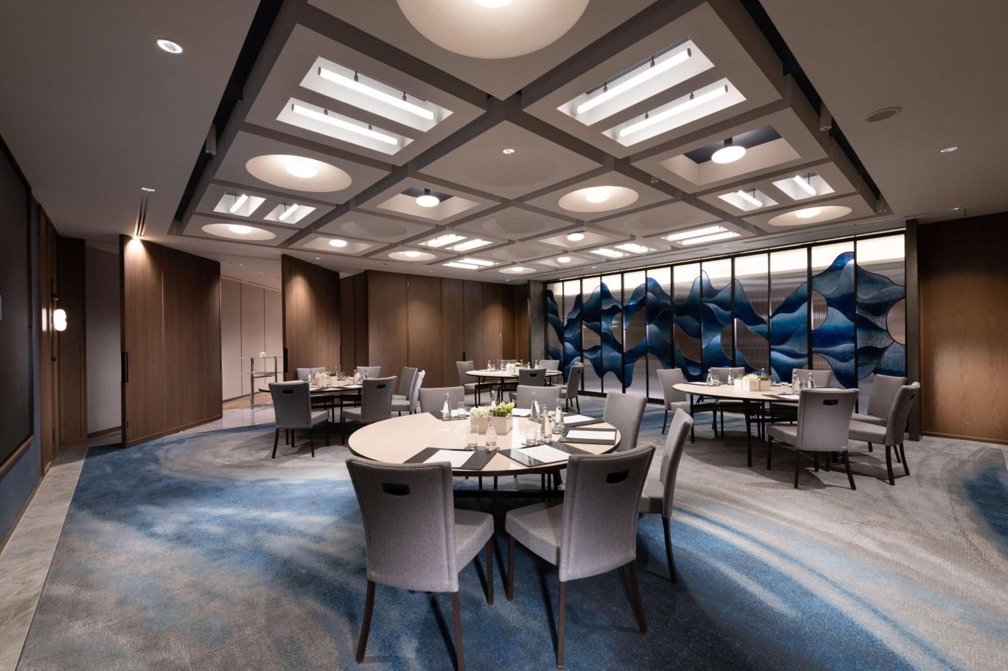 Hilton 酒店